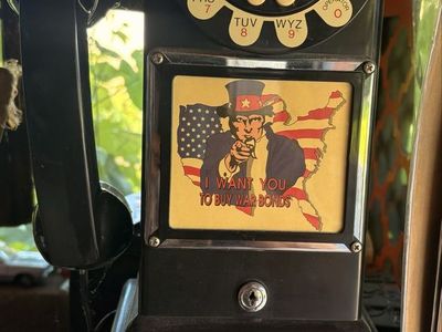 Vintage 1995 Thomas Commemorative 1945 Payphone with Uncle Sam War Bonds Graphic - Rotary Dial