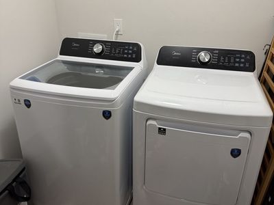 Midea Washer/Dryer Pair