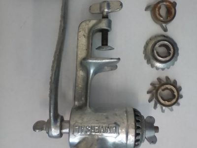 Vintage Universal L.F. & C. New Britain CT. Meat Grinder/Mincer No. 4