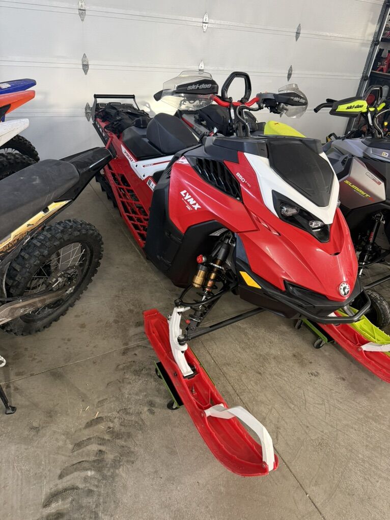 2024 LYNX SHREDDER RE 3900 154 3 Skidoo Freeride