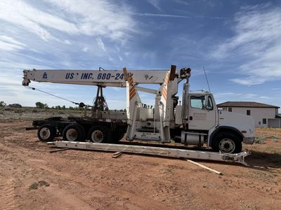 Freightliner Truck Crane
