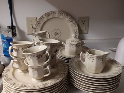 Mikasa Country English Aristocrat JM907 Vintage Dinnerware Set - Japan