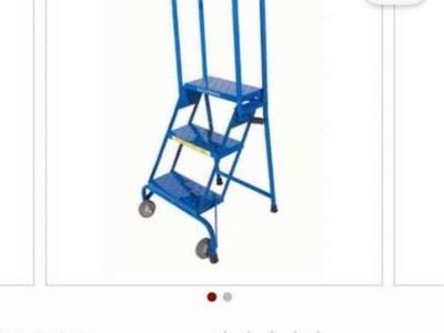 BALLYMORE Blue 3-Step Rolling Ladder with Handrails - Industrial, Warehouse, Library