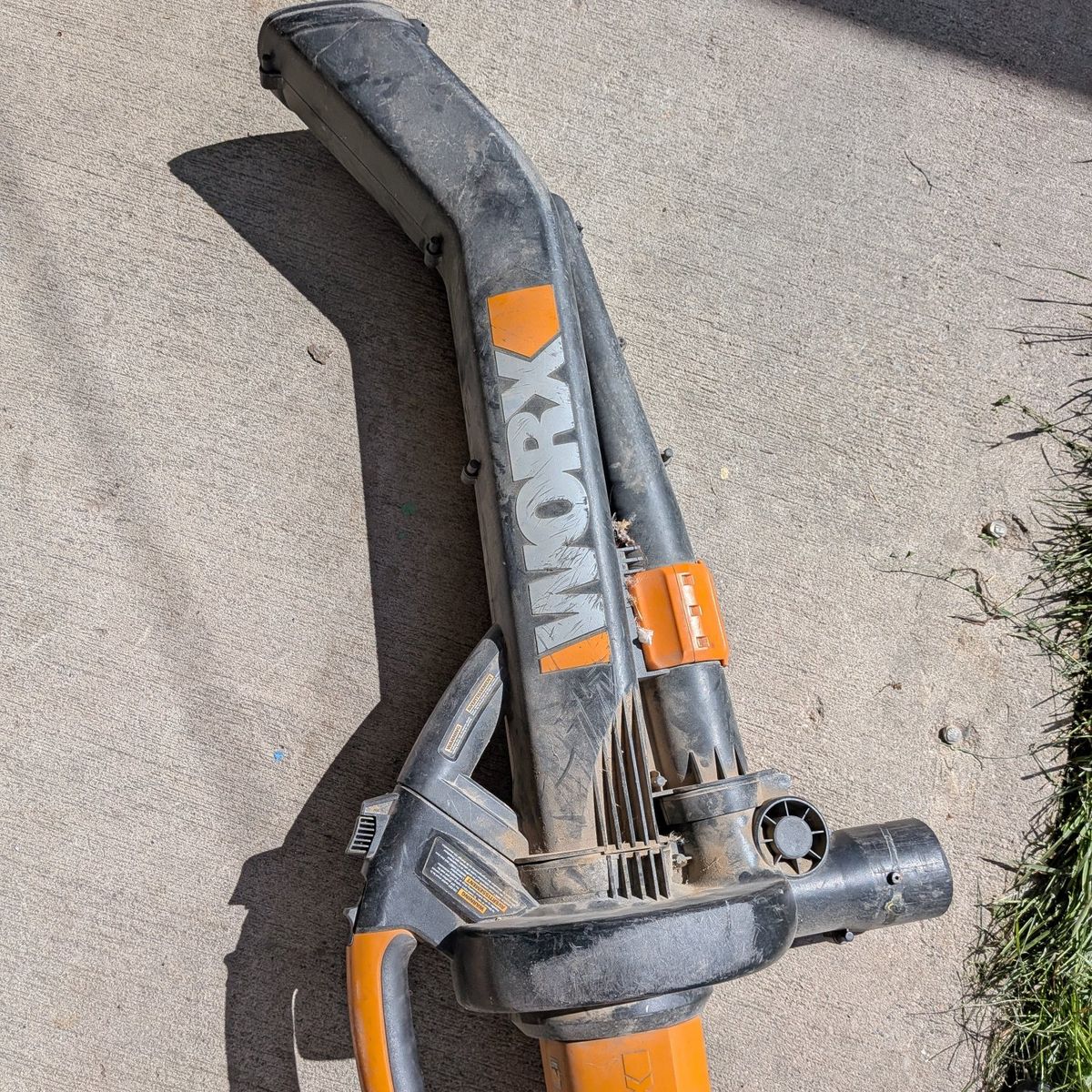 Worx brand leaf blower