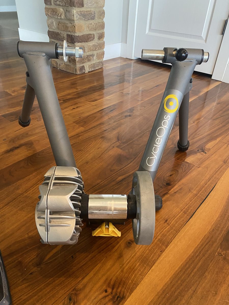 Bike Trainer (CycleOps - Fluid2)