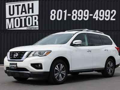 2017 NISSAN PATHFINDER SV