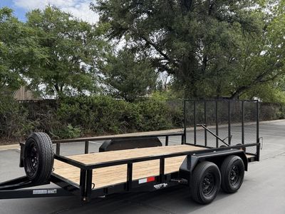 Like new 2025 7x14 dual axle trailer