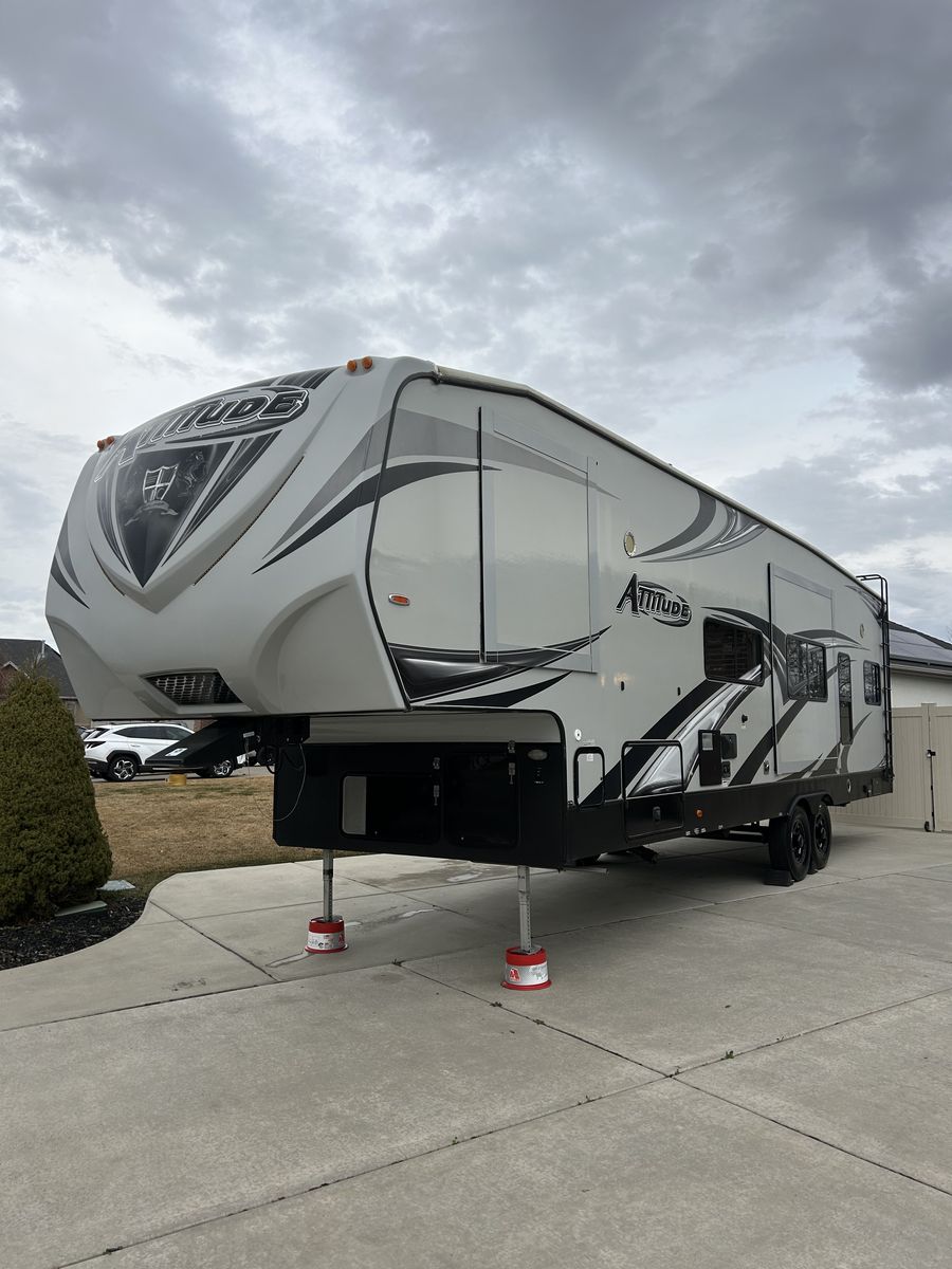2018 Eclipse Attitude Toyhauler