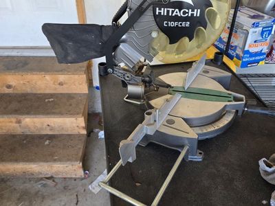 Hitachi Koki C10FCE2 10" Compound Miter Saw
