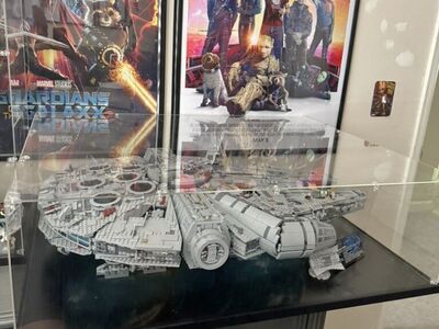 **Lego not included Display case Millennium Falcon