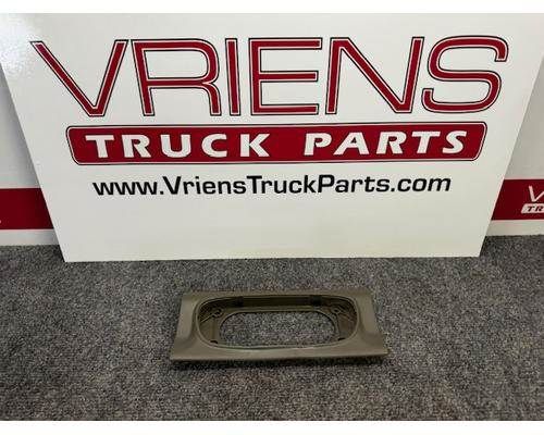 Kenworth Center Dome Light Bezel, Part # P54-1060