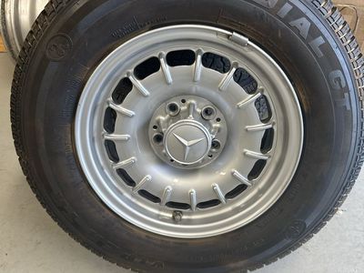 Mercedes 450 SL Wheels, Tail Lights and Chrome