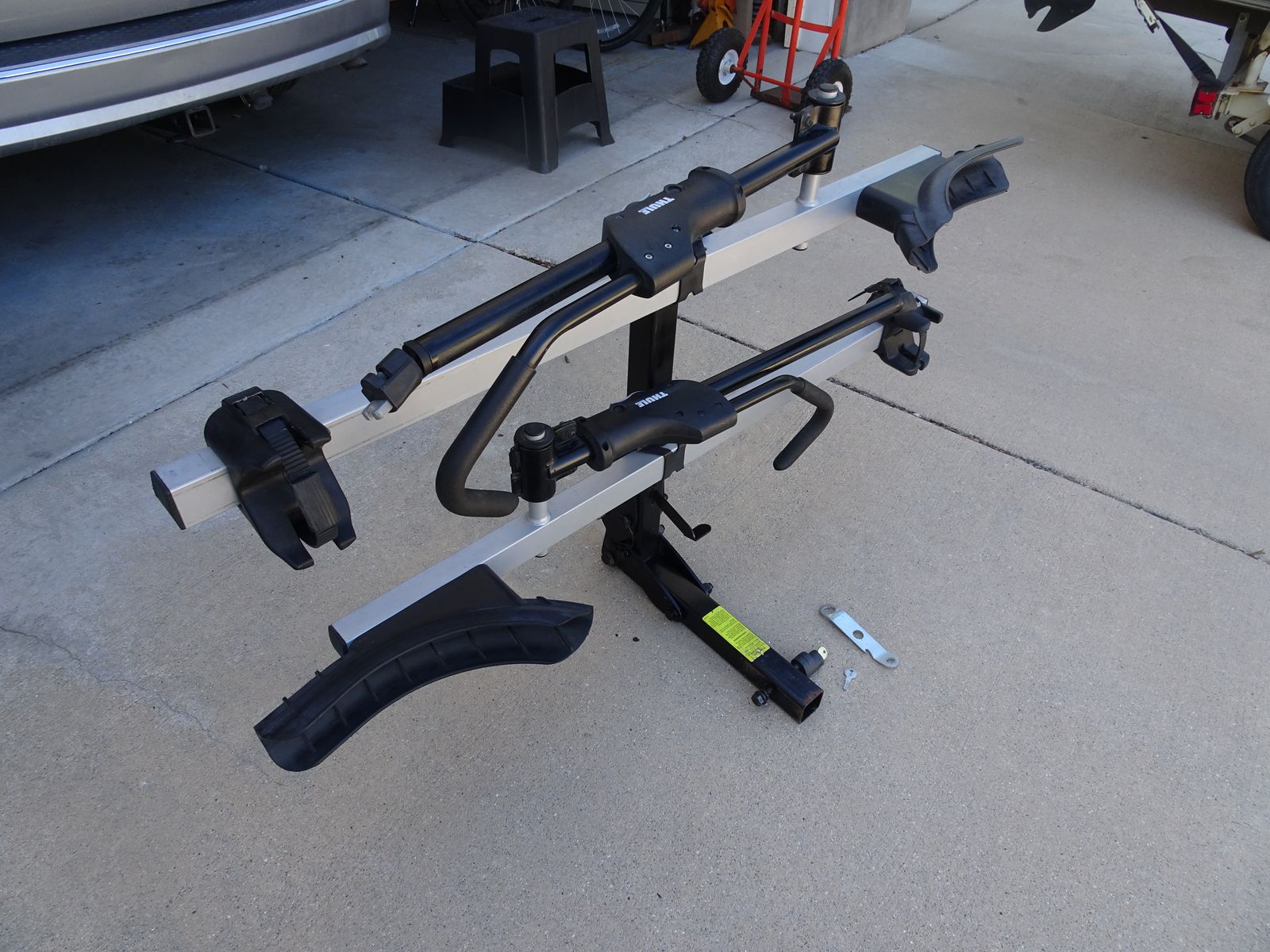 Thule T2, 2 bicycle hitch bicycle rack.