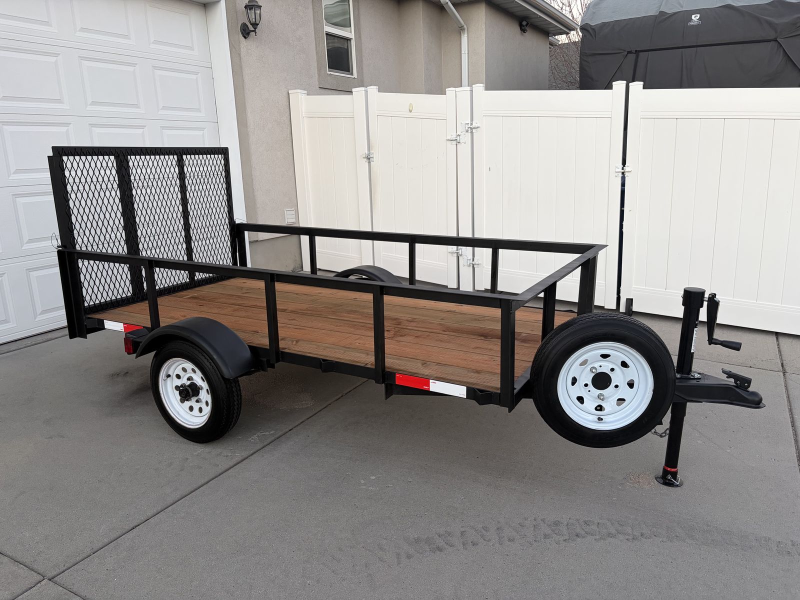Utility Trailer 4x8 - Like New