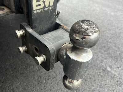 B&W Hitch