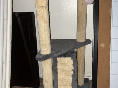 Multi-Tier Cat Tree with Scratching Posts and Toy