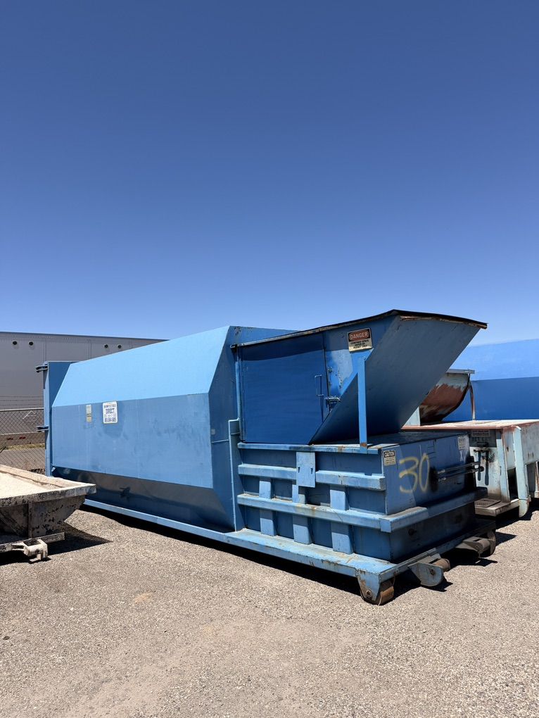 30 Yard Self Contained Compactor