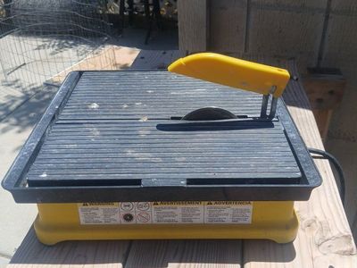 Skill 7" Wet Tile Saw with Adjustable Rip Fence & Bevel, Yellow/Black, Used