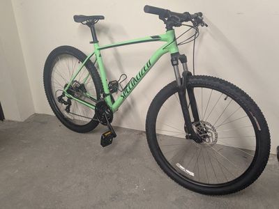 Specialized Rockhopper Sport XC 29 Mountain Bike - A1 Aluminum, Shimano Drivetrain, Disc Brakes