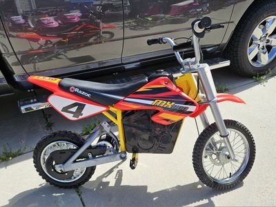 Razor MX650 with a Mx500 body she wanted red.