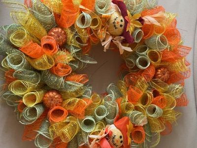 Customizable fall wreath