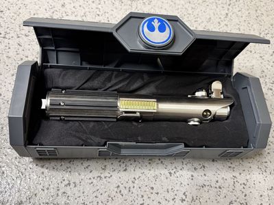 Star Wars Legacy Lightsaber Hilt with Case & Blade