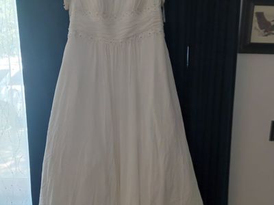 Elegant White Bridal Gown Wedding Dress with Beaded Lace Applique and Empire Waist - 22W