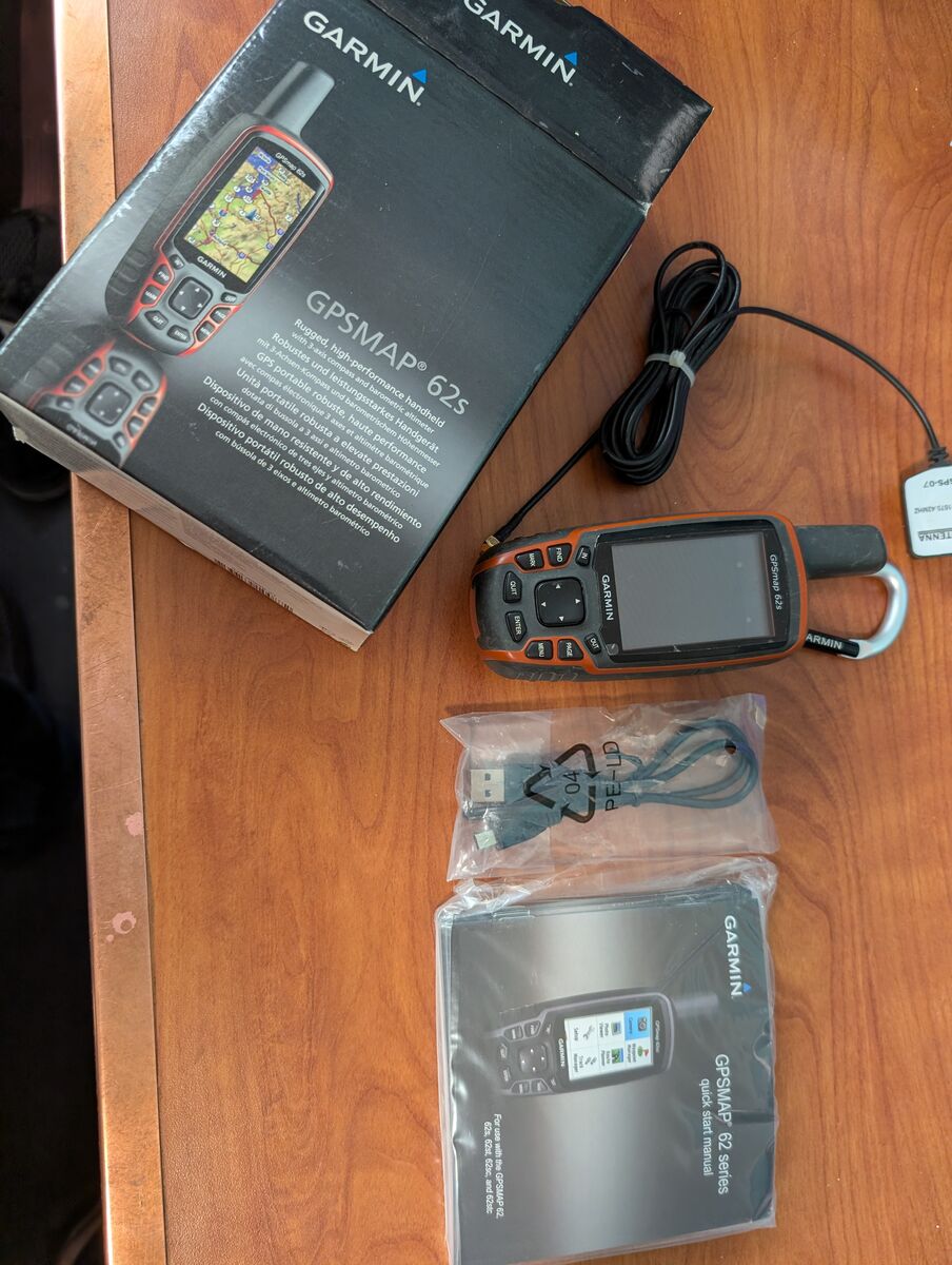 Garmin 62S GPS with 16GB card, External GPS Sensor, Screen protector, works perfectly.