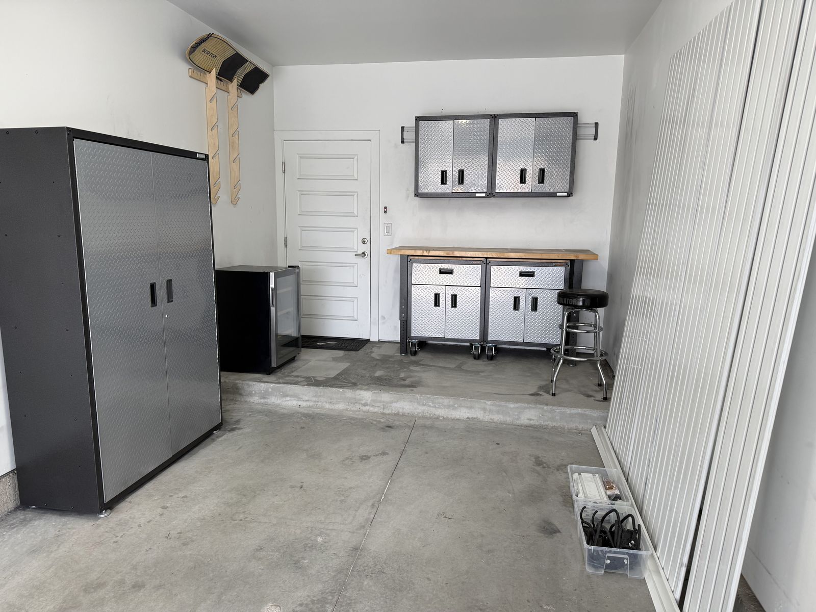 Awesome Gladiator Garage Storage Organization and Work Set