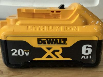 Dewalt 10 Amp Hour Battery - see description