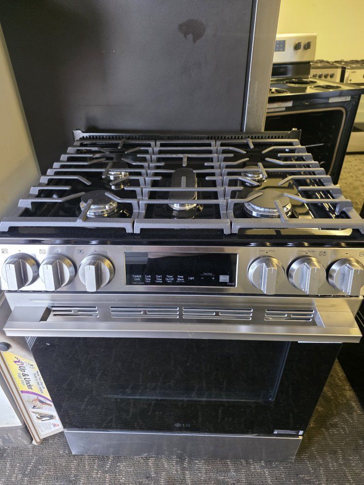 New Lg gas range