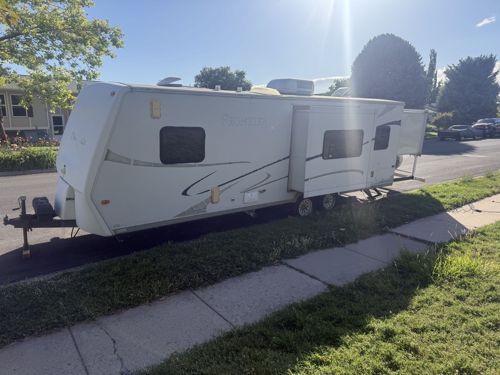 2007 KZ Frontier 2809 Toy Hauler - Clean, Well Maintained Travel Trailer