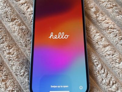 Apple iPhone 13 Blue