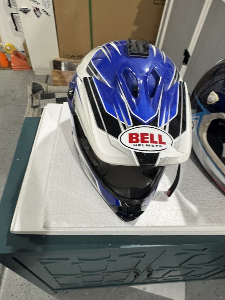 Bell Helmet Adult Small