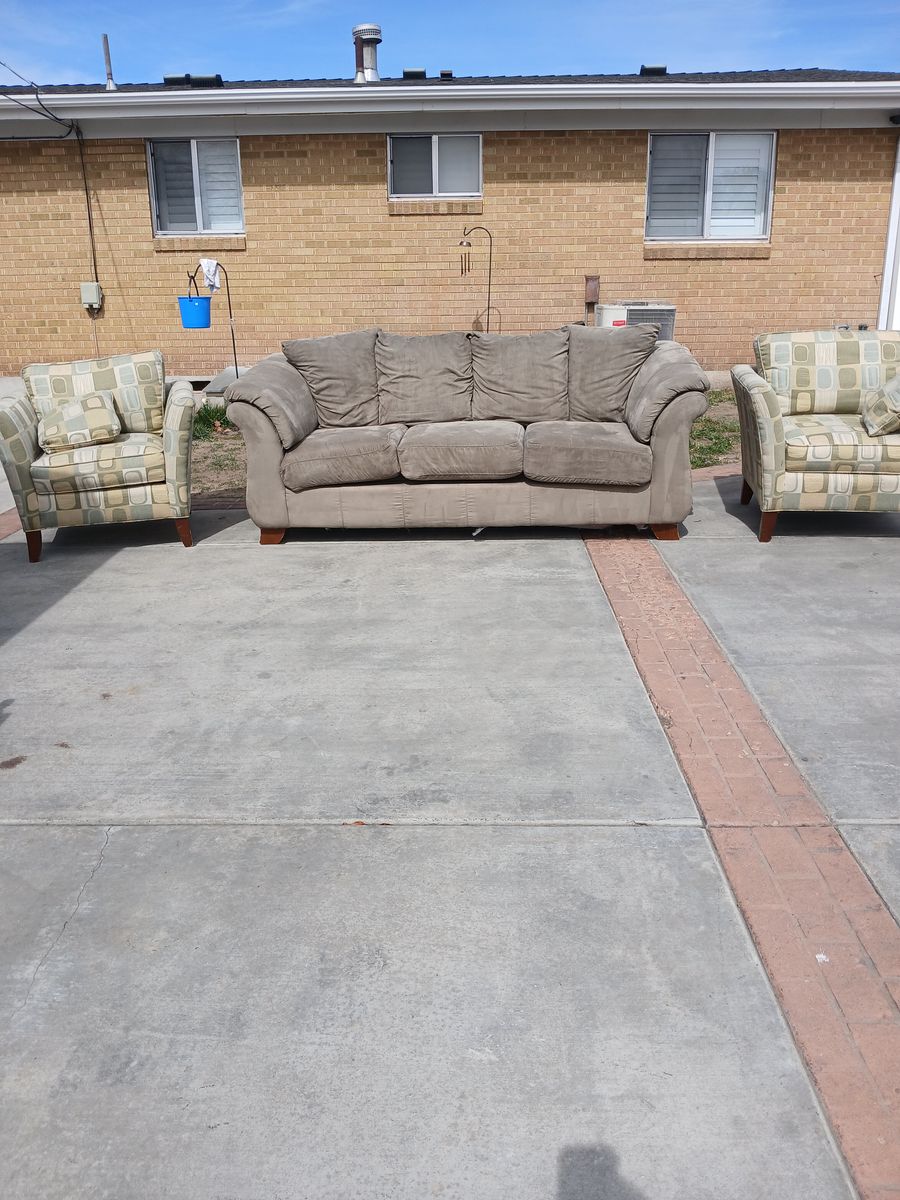 Free livingroom set