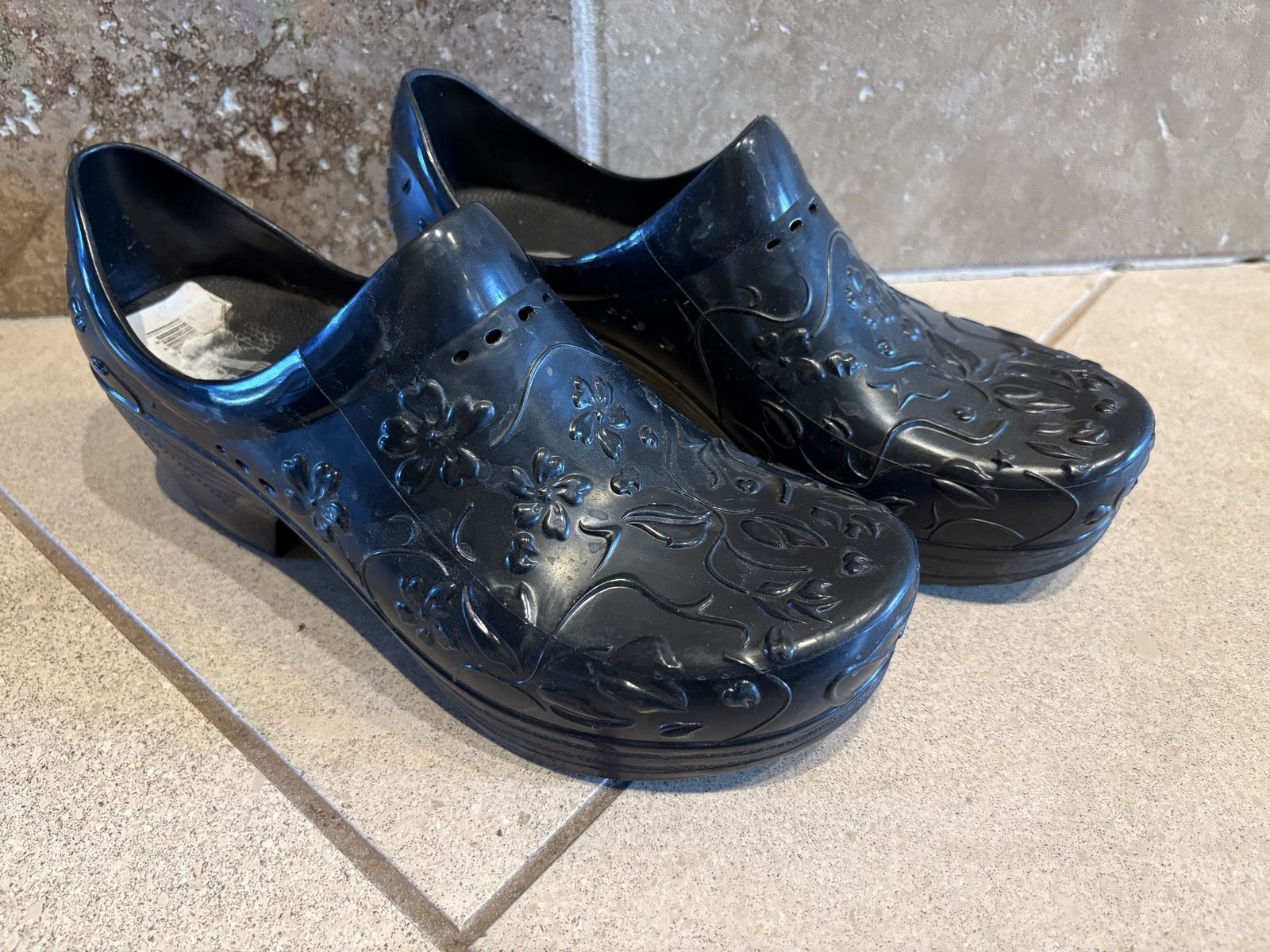 Dansko Black Clogs w/ Embossed Flowers Size 40 (9-10)