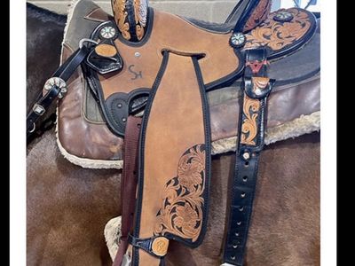 13.5 Sharin Hall Pro Series Lite Barrel Saddle