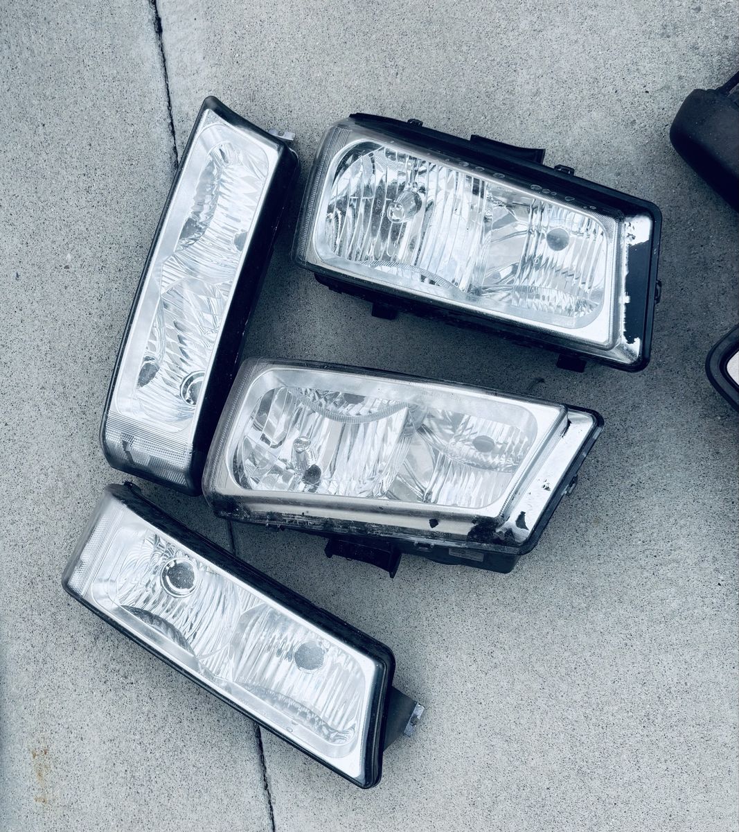 Cateye headlights perfect condition had on my 2004 Chevy Silverado. 