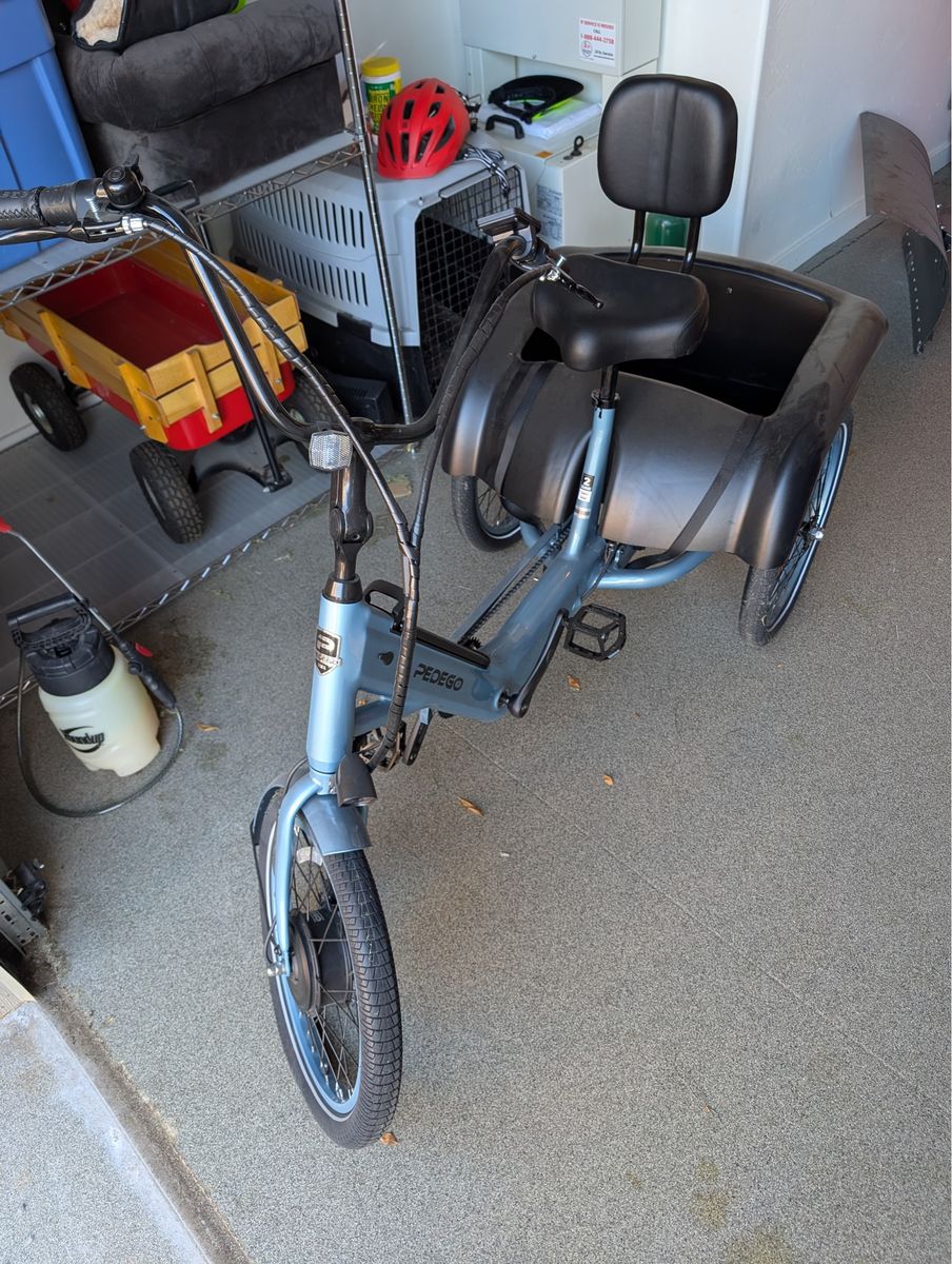 Pedego E-trike 2024 Electric Tricycle - 10 Miles, New Charger - Light Blue