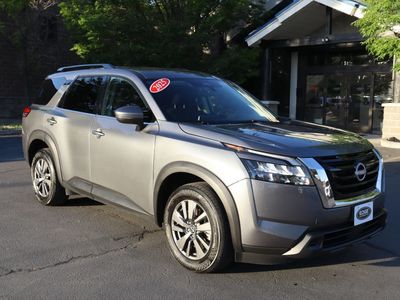 2025 Nissan Pathfinder SV
