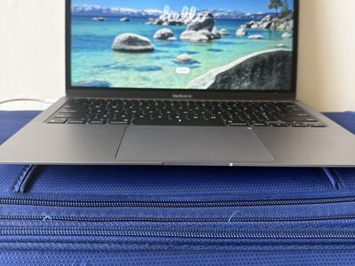 Apple MacBook Air 13-inch M1 (2020) 8GB/256GB SSD - Space Gray Laptop with 100% battery health