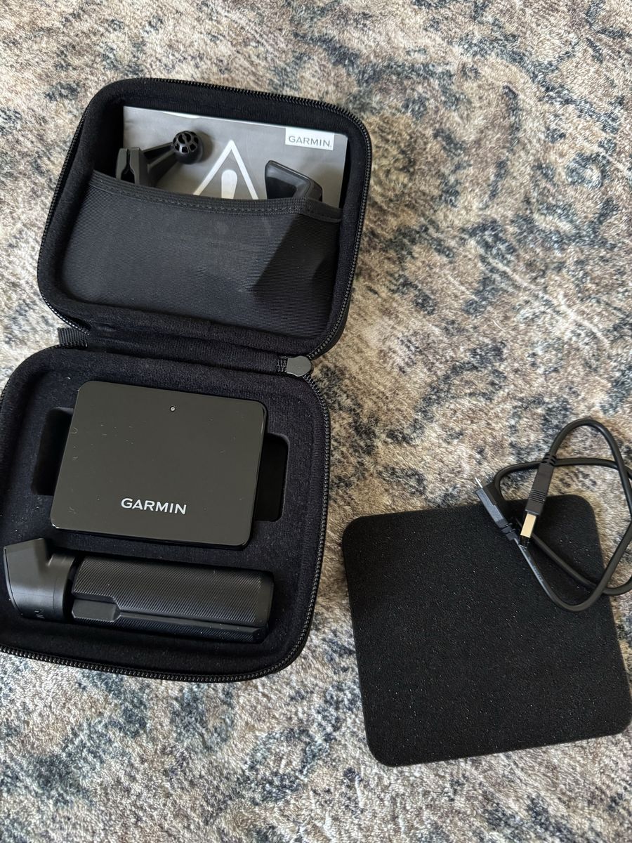 Garmin Approach R10 Portable Golf Launch Monitor & Simulator