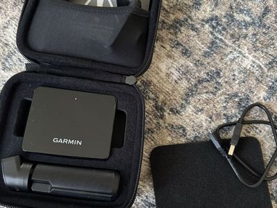 Garmin Approach R10 Portable Golf Launch Monitor & Simulator