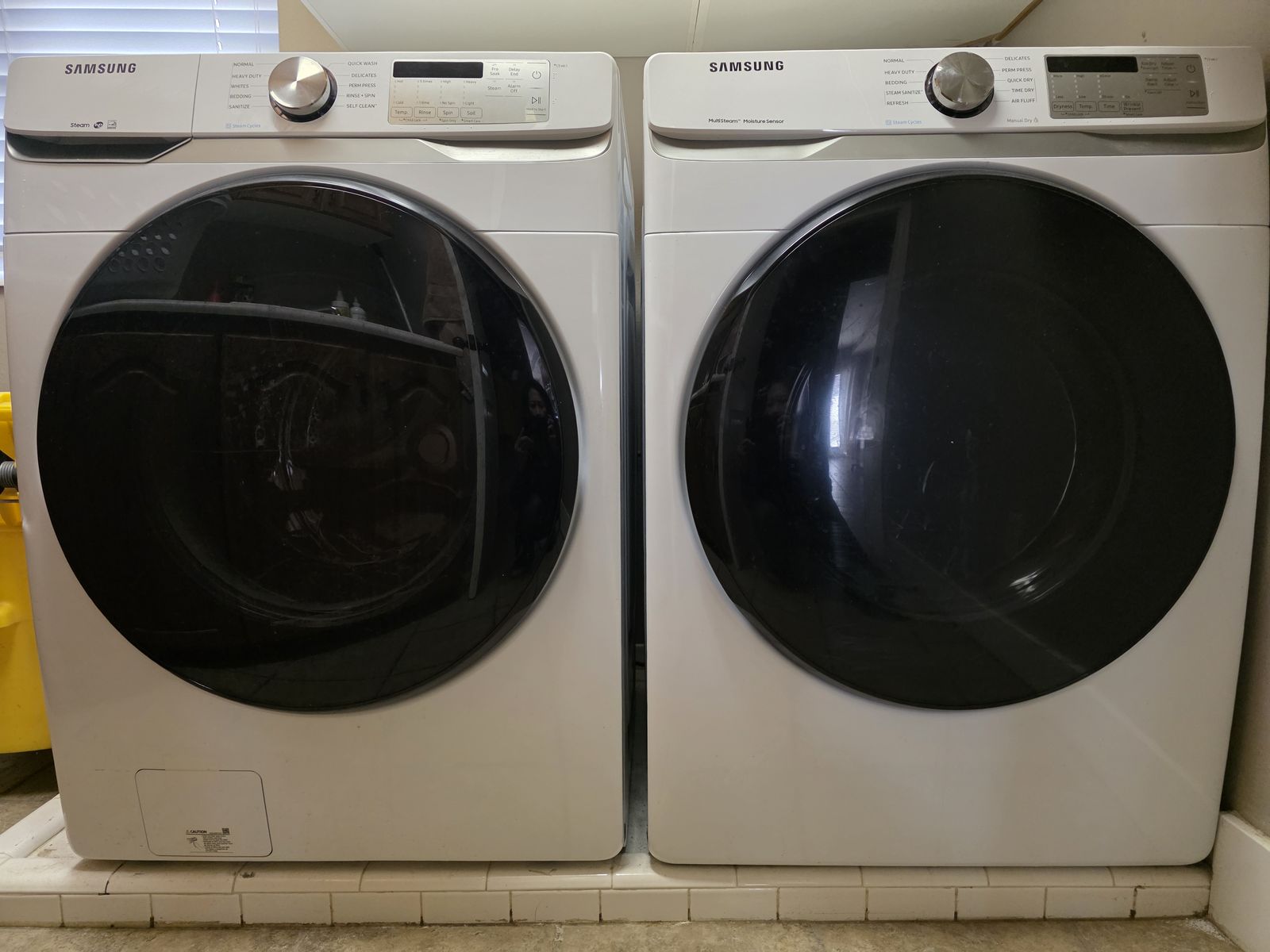 Samsung Front Load Washer and Dryer Set White