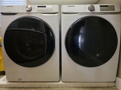 Samsung Front Load Washer and Dryer Set White