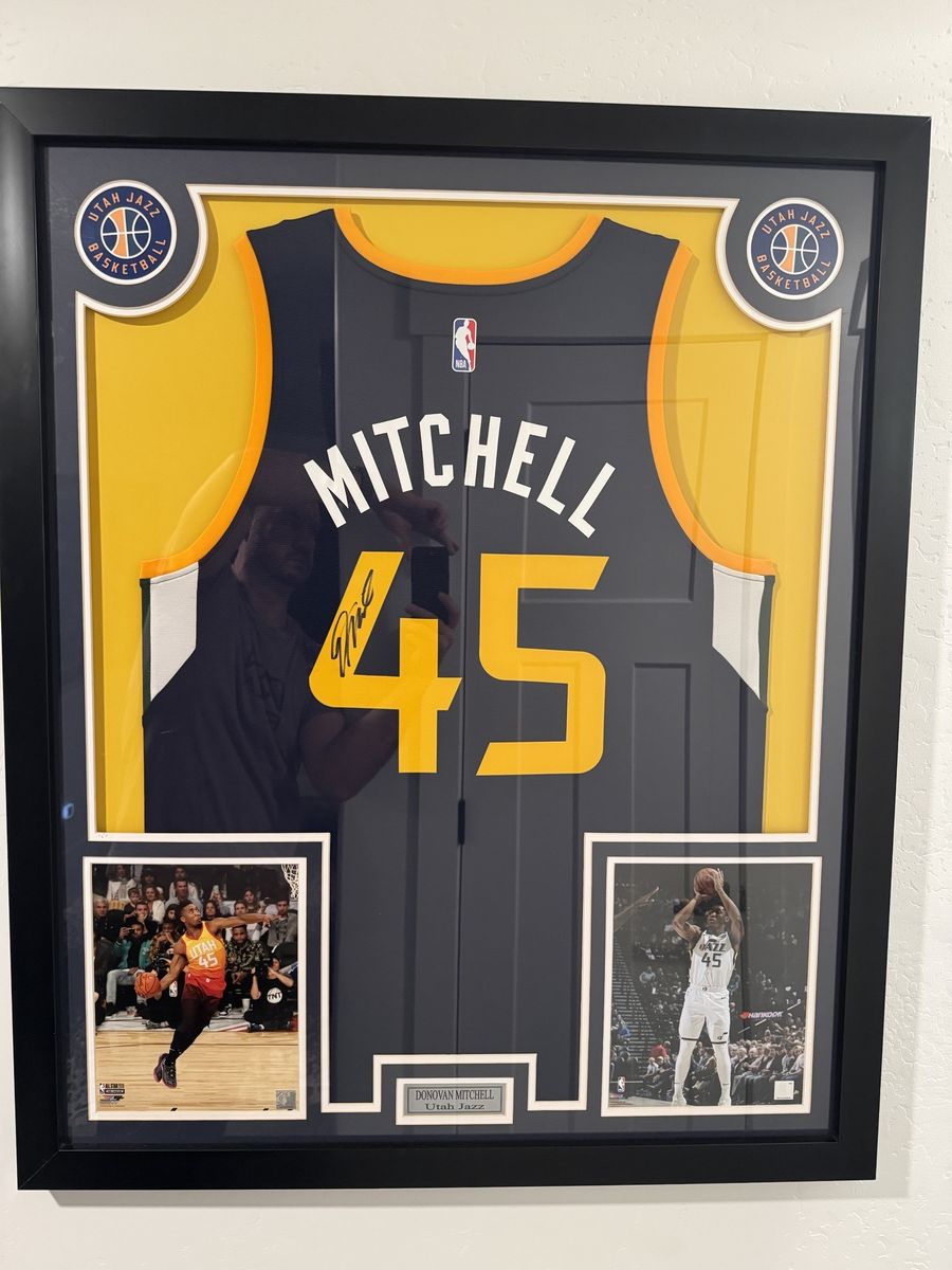 Donovan Mitchell Rookie Hand Signed Jersey Framed Beckett COA Authentic