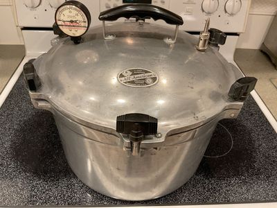 No 7 - ALL AMERICAN PRESSURE COOKER CANNER 15 1/2 Quart