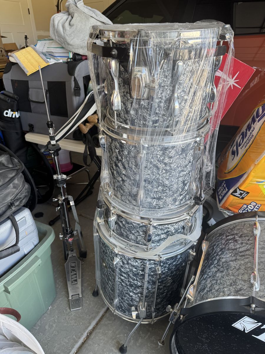 Tama Drum set with extra