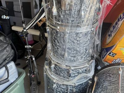 Tama Drum set with extra