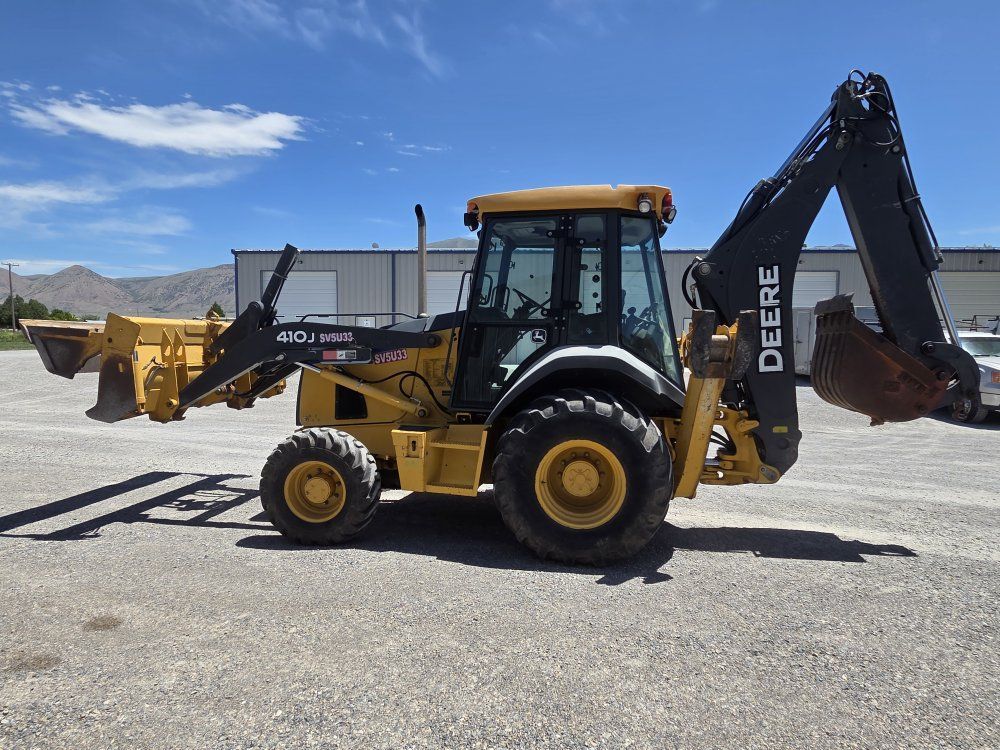 John Deere 410J Backhoe, Pre-emissions.  Low Hours.